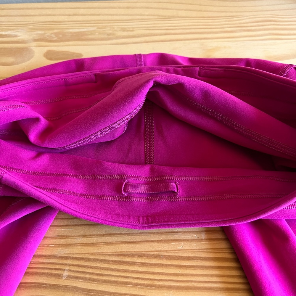 Lululemon - Picture 7 of 9